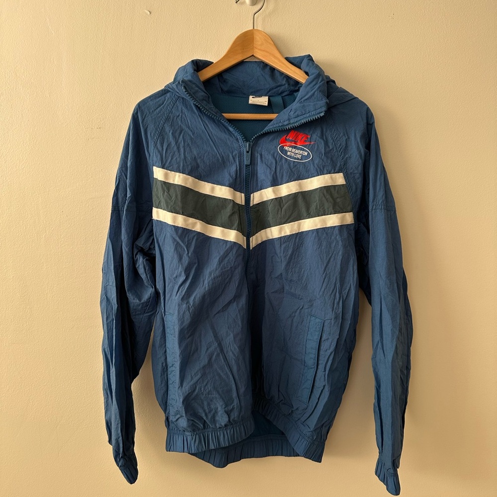 nike windbreaker